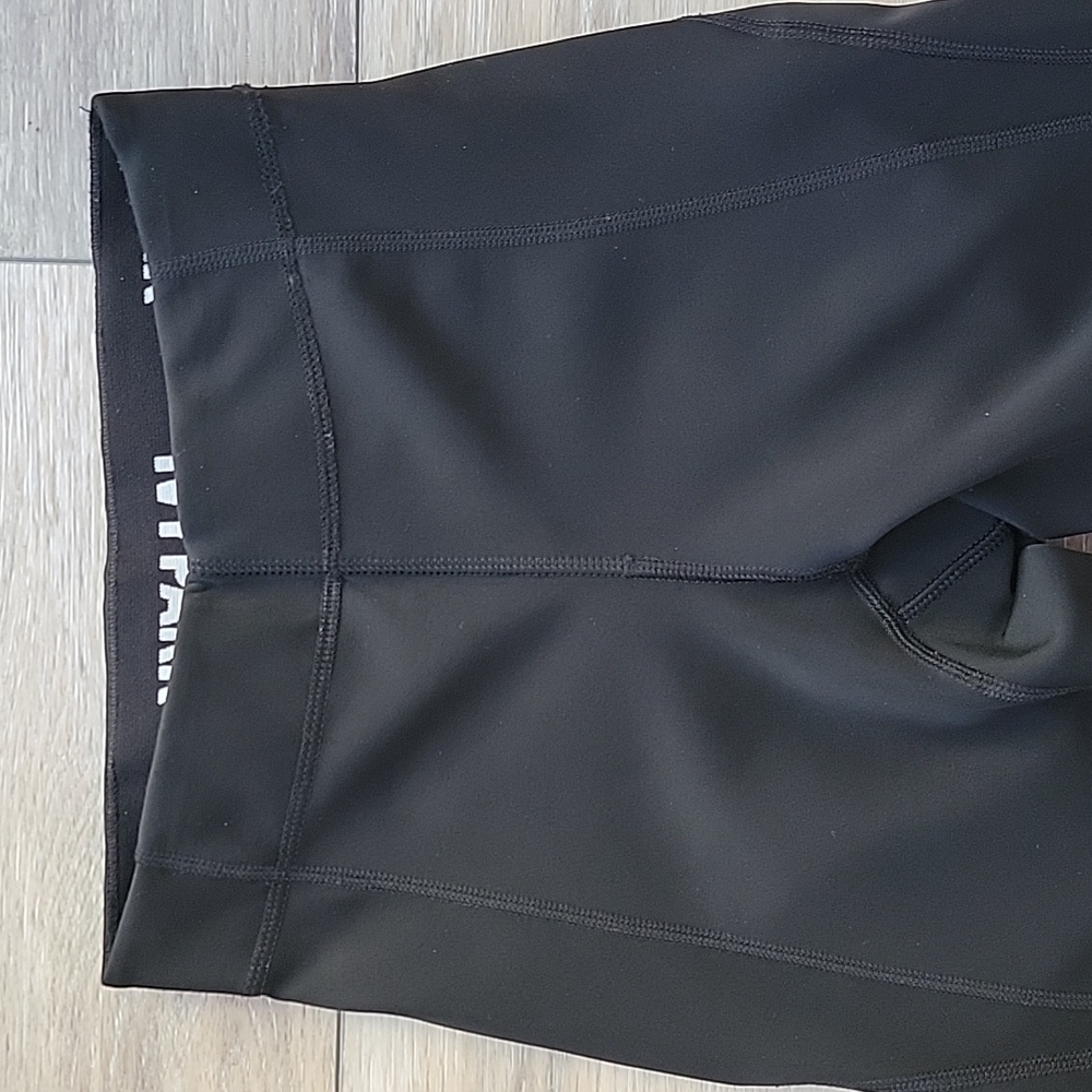 IVY PARK Black Capris - Picture 2 of 10